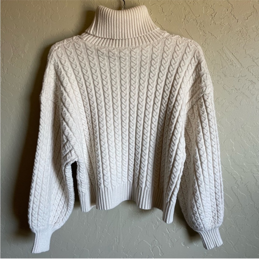 T Tahari Cable Crop Knit TurtleNeck Cream medium - Picture 5 of 9